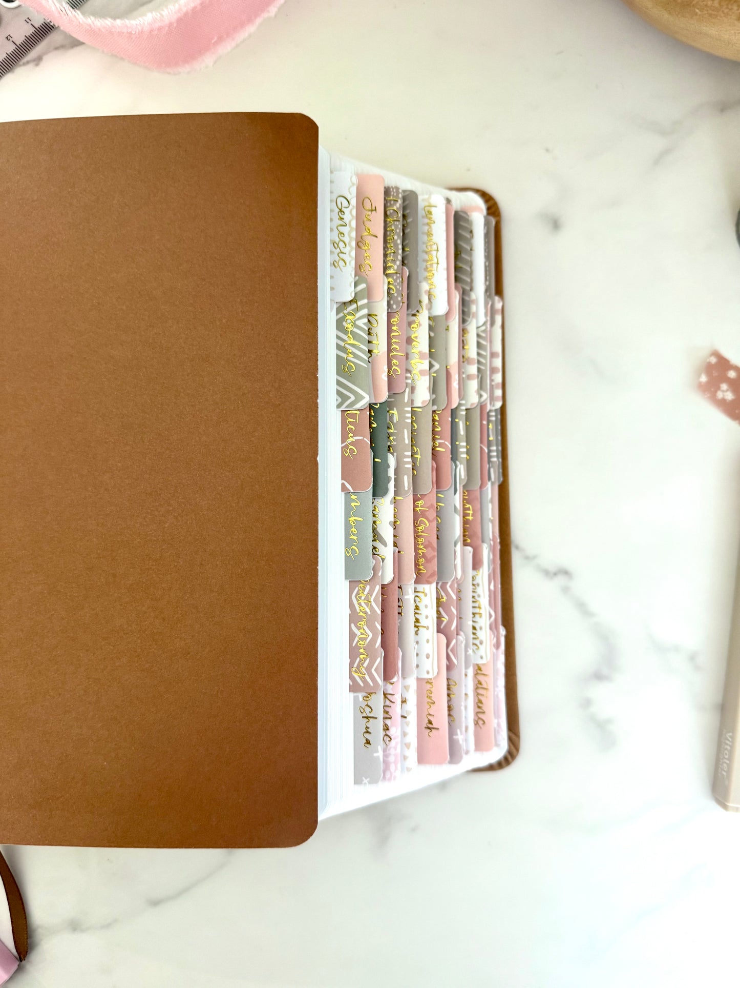 ESV Journaling Study Bible – Nubuck Caramel Edition (The Rooted Collection)