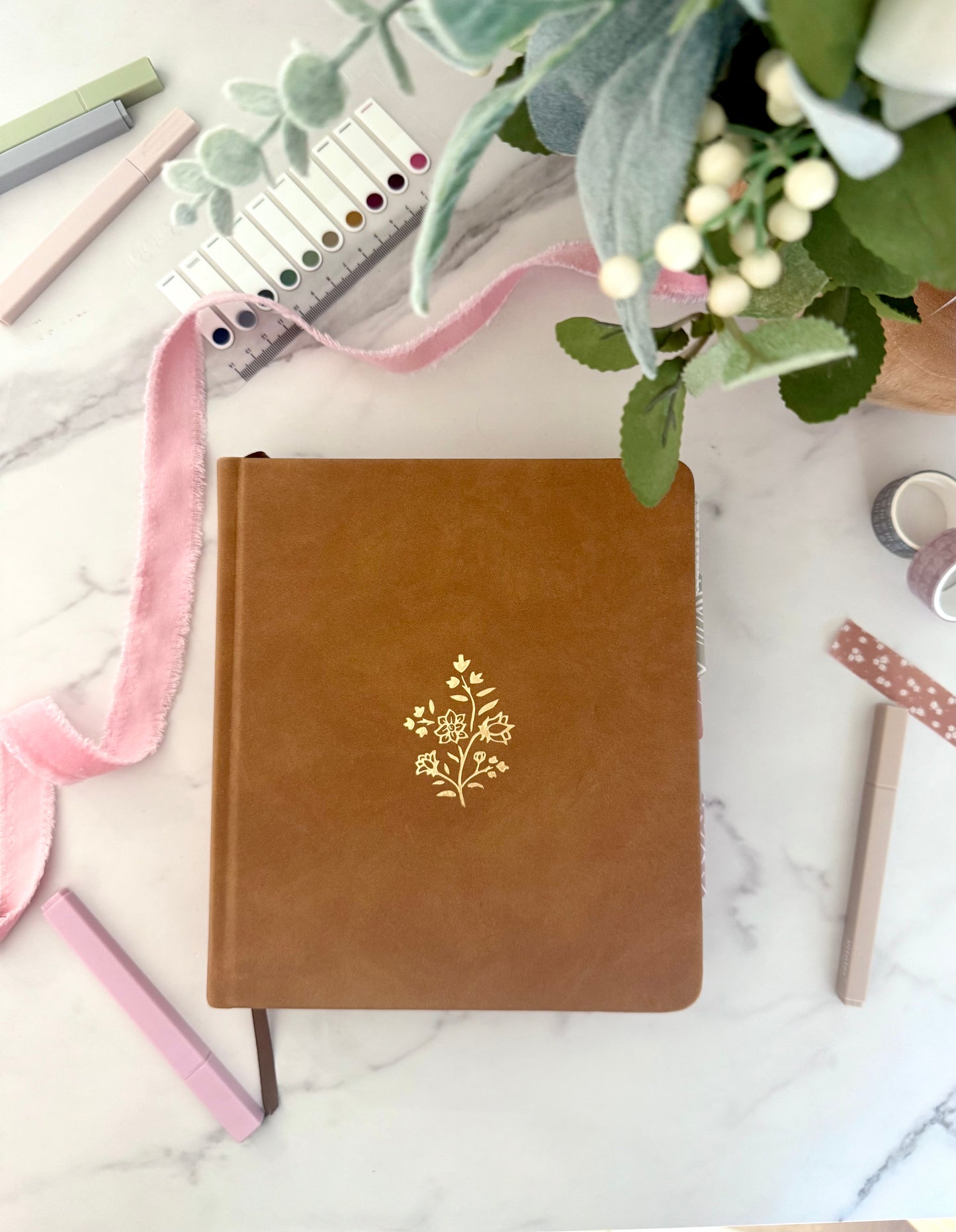 ESV Journaling Study Bible – Nubuck Caramel Edition (The Rooted Collection)