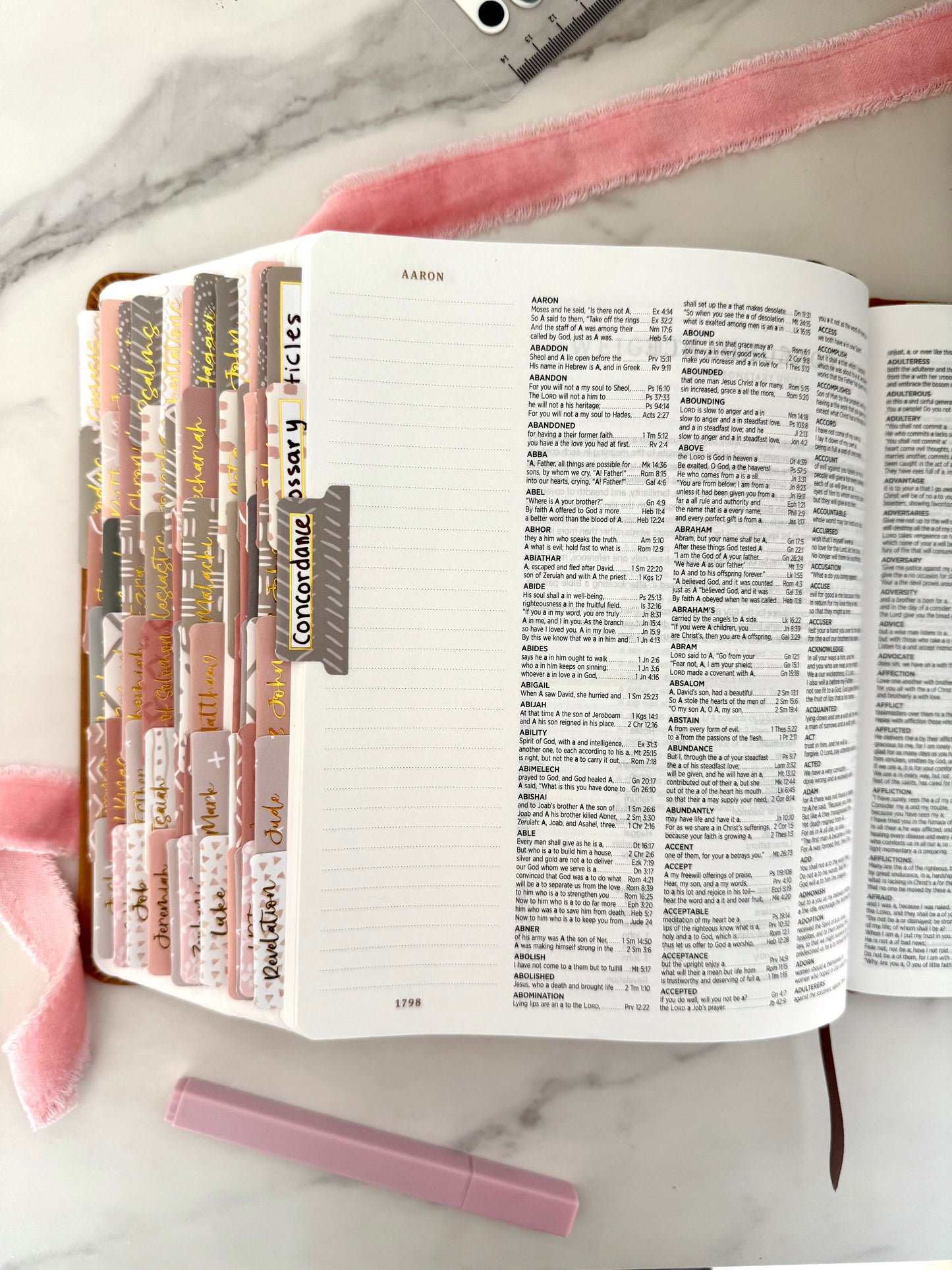 ESV Journaling Study Bible – Nubuck Caramel Edition (The Rooted Collection)