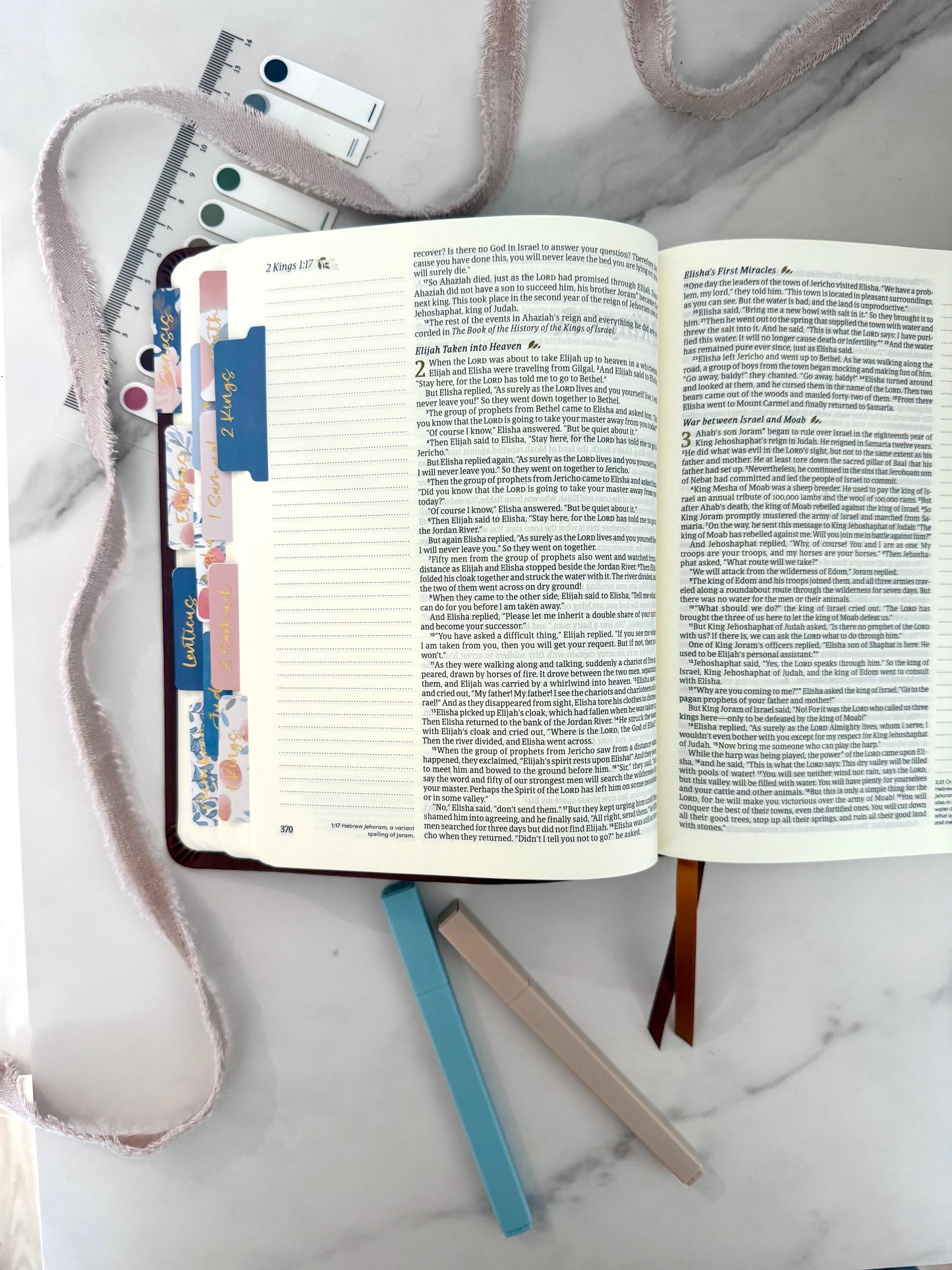 NLT Notetaking Bible – Hosanna Revival Santa Elena Edition (The Grace Collection)