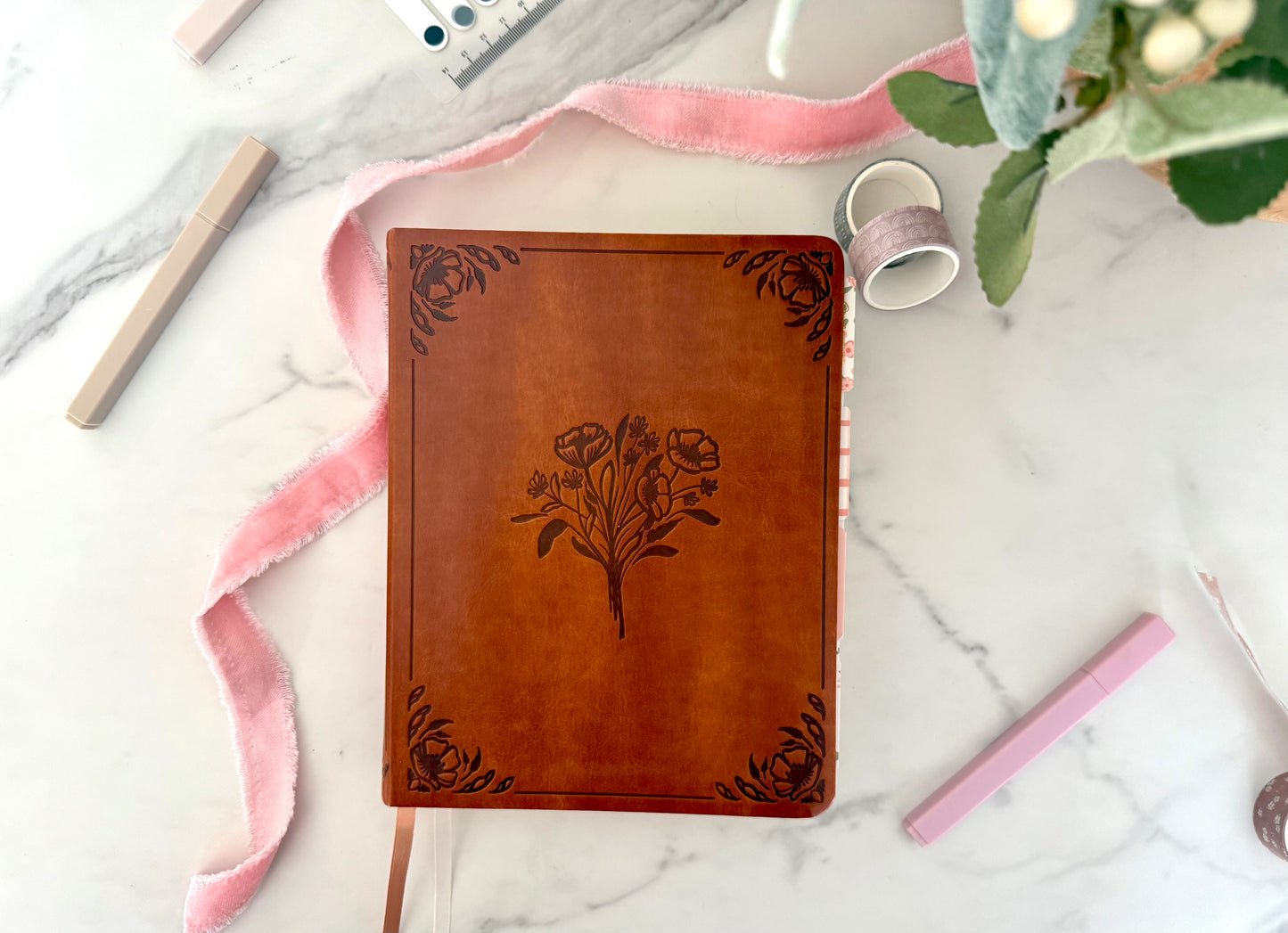 CSB Notetaking Bible – Hosanna Revival “Vienna” Edition (The Grace Collection)