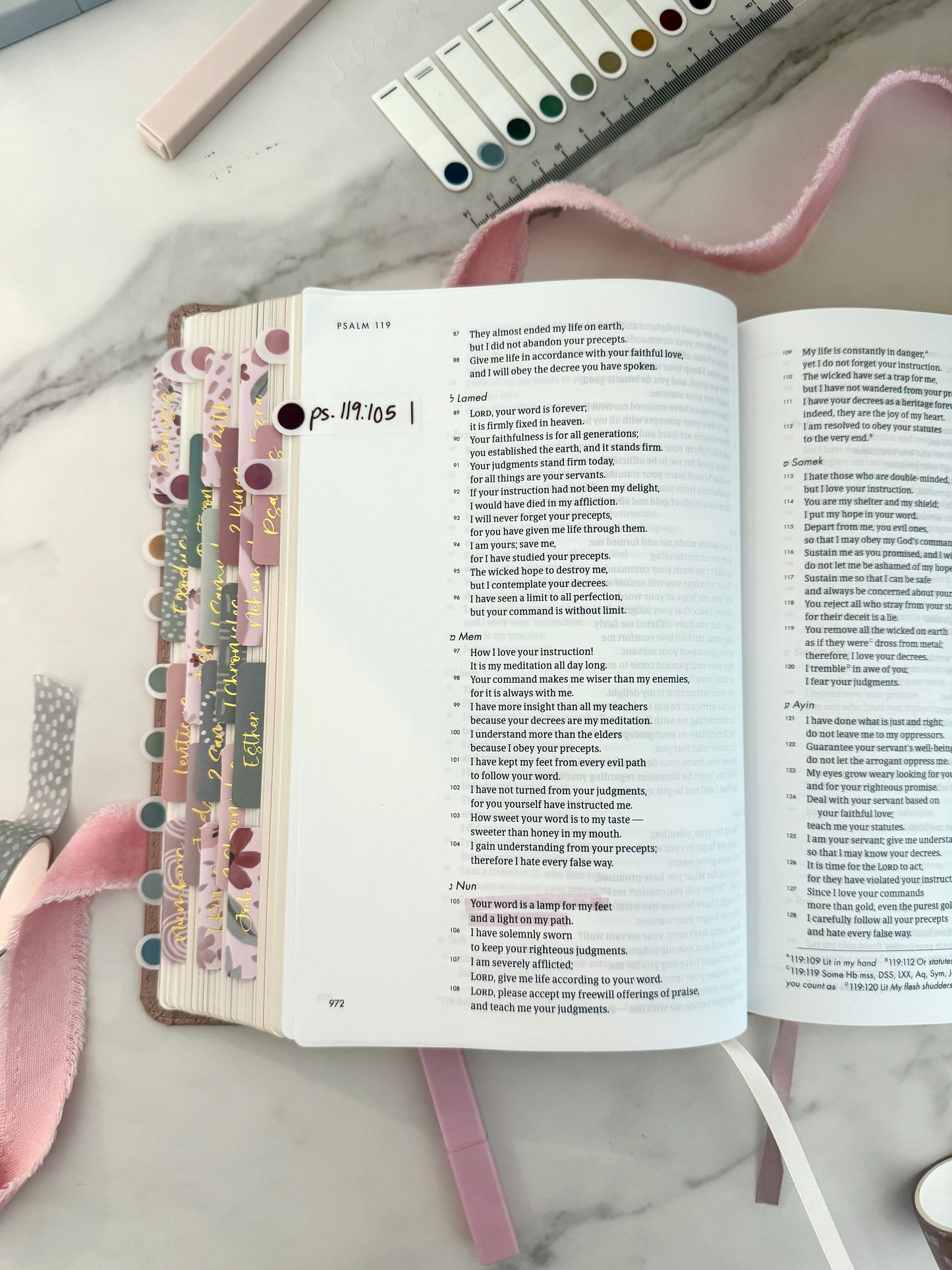 CSB She Reads Truth Bible in Rose Gold (the Grace Collection)