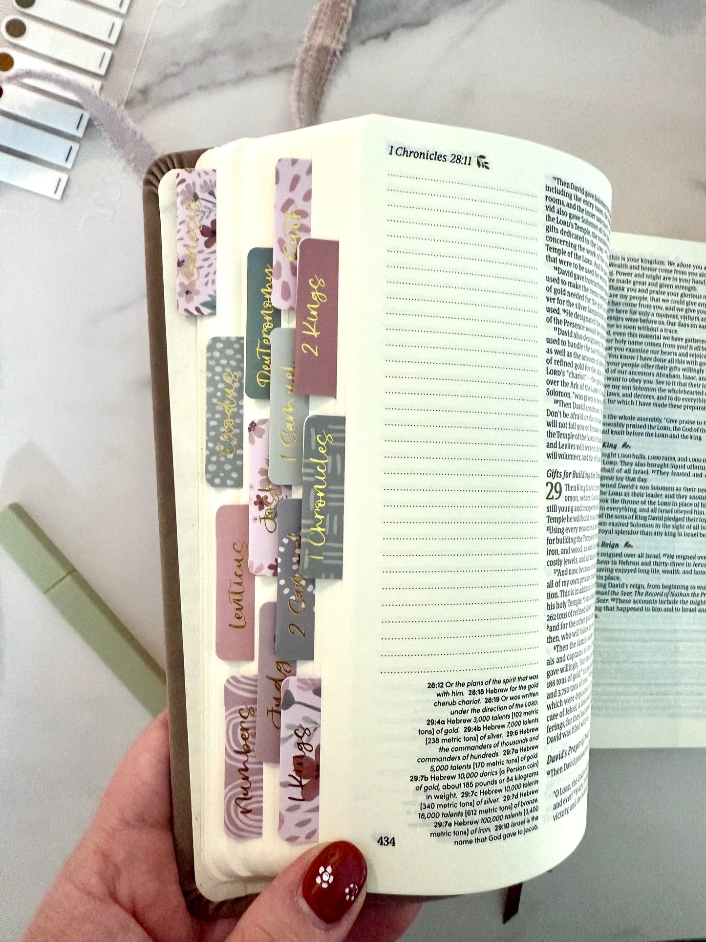 NLT Notetaking Bible – Hosanna Revival “Marlo” Edition (The Rooted Collection)