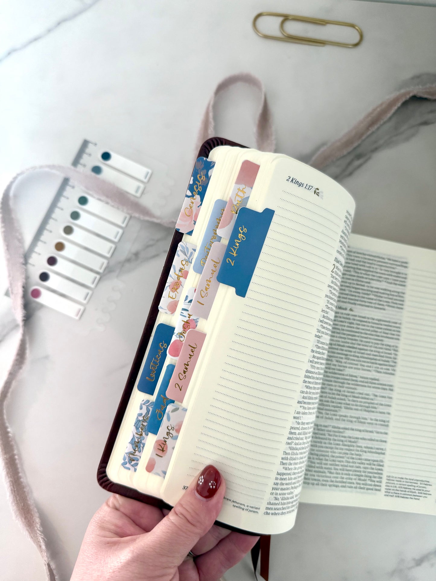 NLT Notetaking Bible – Hosanna Revival Santa Elena Edition (The Grace Collection)